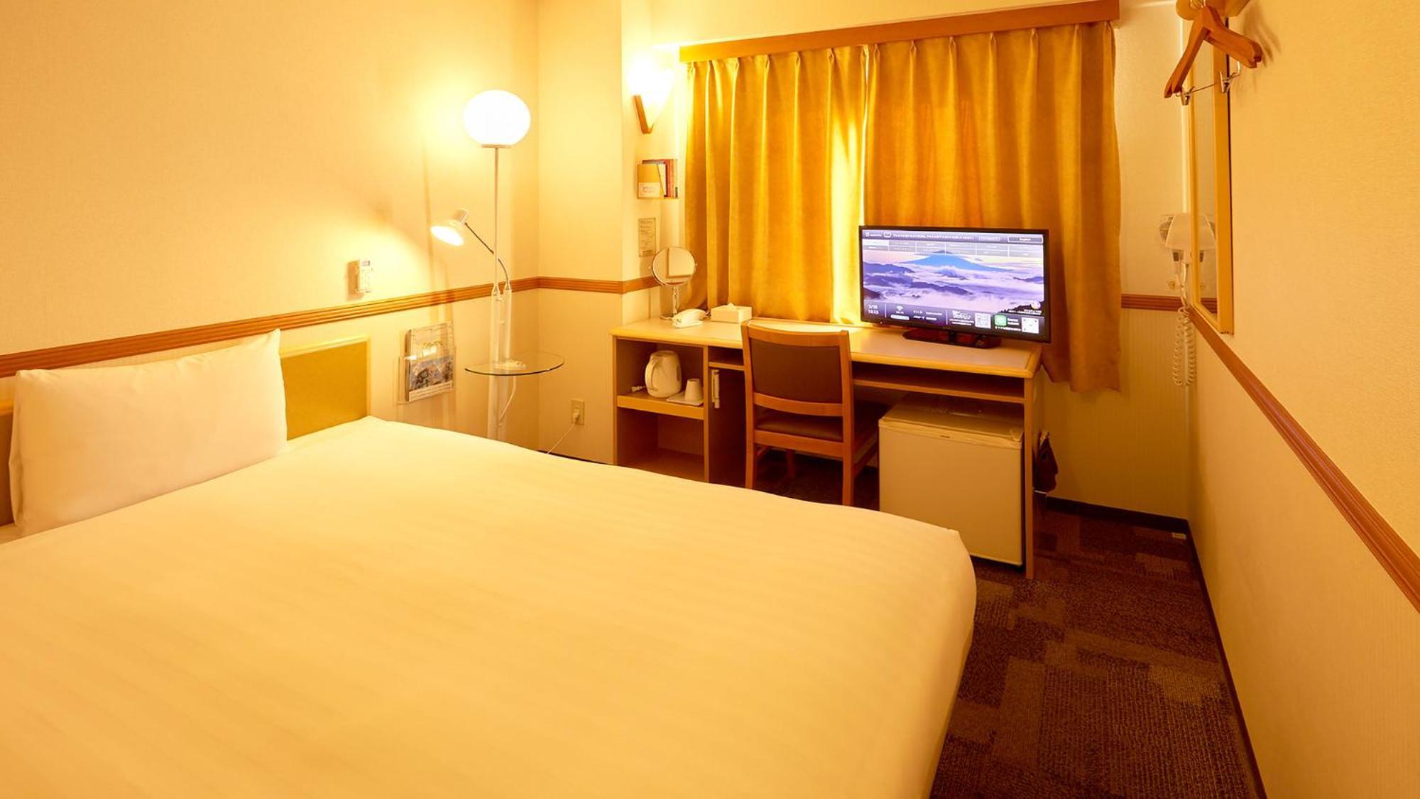 Toyoko Inn Shonan Hiratsuka Eki Kita Guchi No 2 Room photo