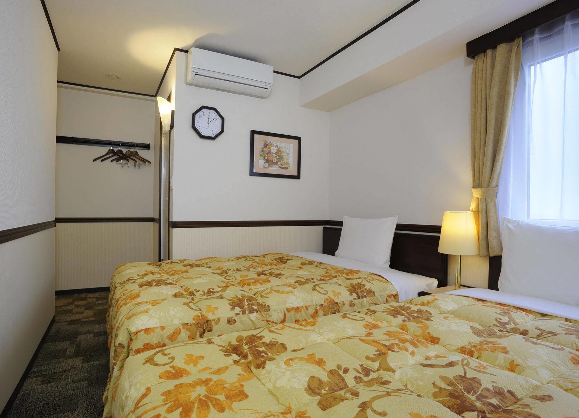 Toyoko Inn Shonan Hiratsuka Eki Kita Guchi No 2 Exterior photo